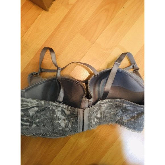 Torrid Curve Gray with Gray Lace Convertible Bra Size 40D NWOT - Picture 4 of 9